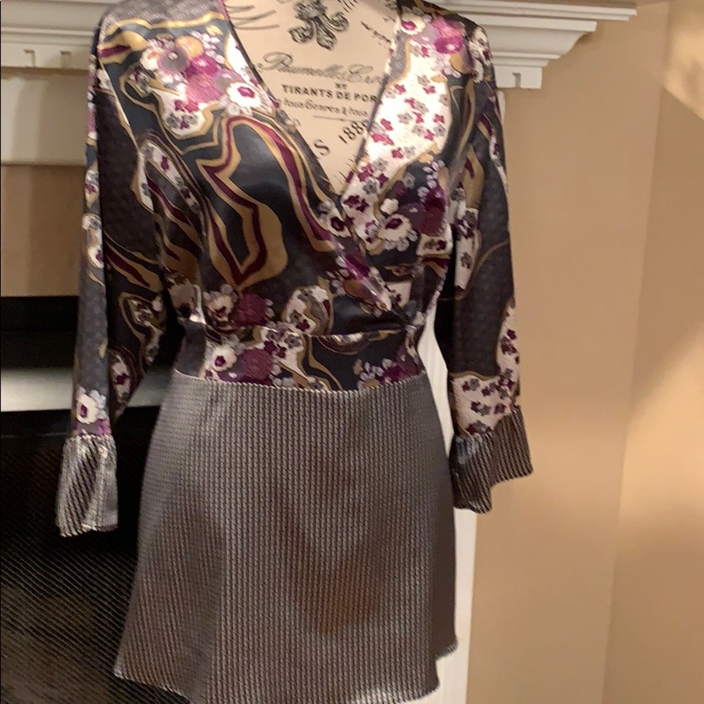 Tunic - Picture 2 of 5
